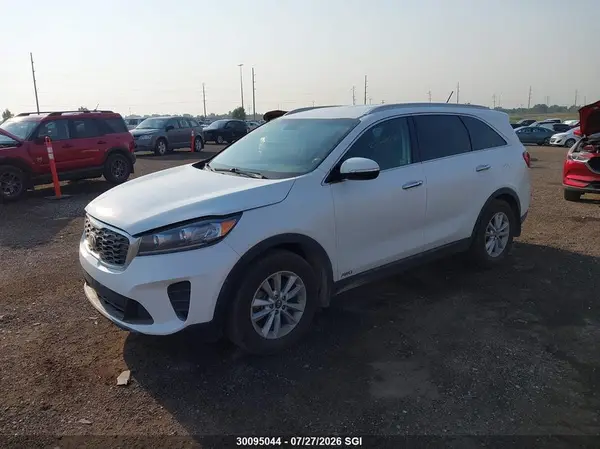 5XYPGDA33KG481823 2019 KIA SORENTO - Image 2