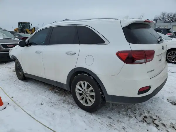 5XYPGDA33KG499528 2019 KIA SORENTO - Image 2
