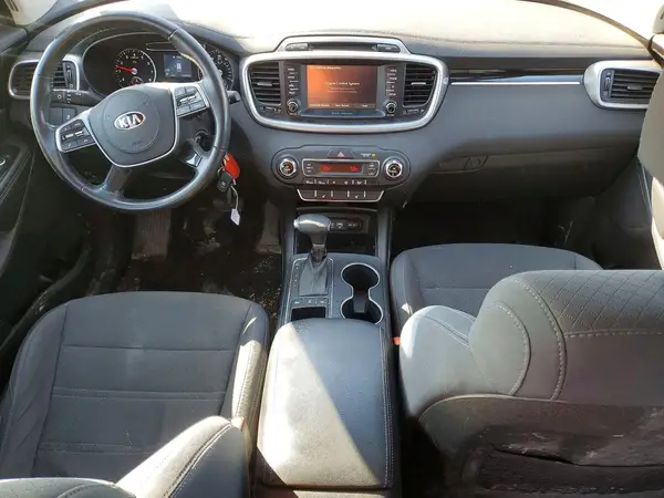 5XYPGDA33KG524539 2019 KIA SORENTO - Image 8