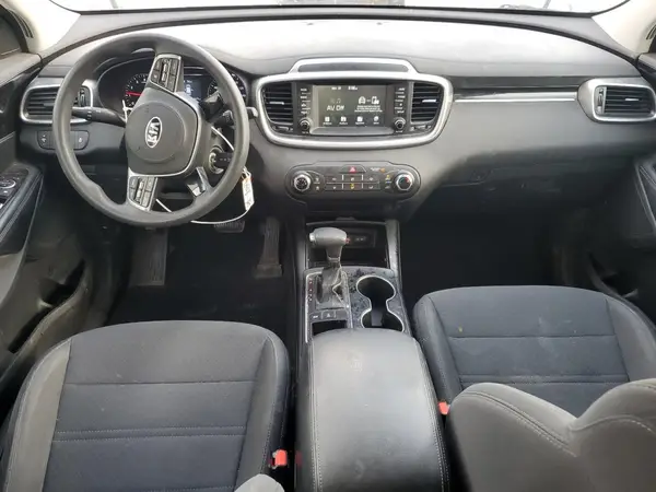 5XYPGDA33KG527408 2019 KIA SORENTO - Image 8