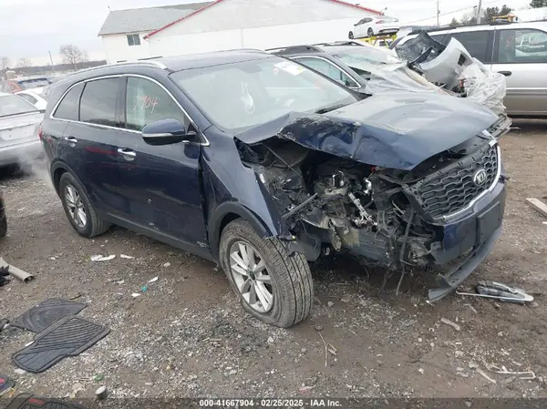 5XYPGDA33KG529370 2019 KIA SORENTO - Image 1