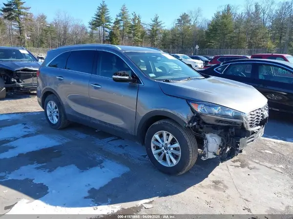 5XYPGDA33KG537470 2019 KIA SORENTO - Image 1