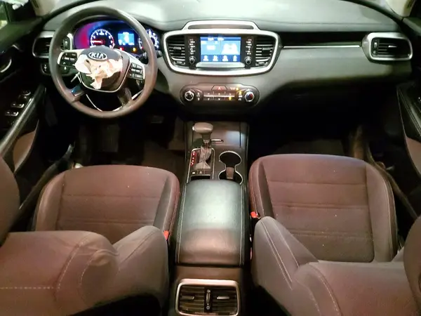 5XYPGDA33KG539574 2019 KIA SORENTO - Image 8
