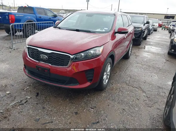 5XYPGDA33KG557170 2019 KIA SORENTO - Image 2