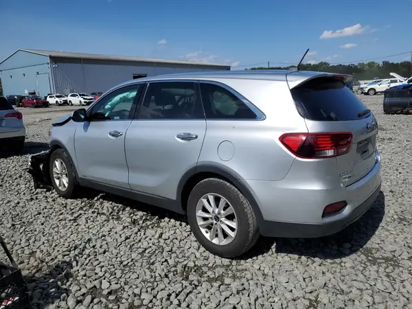 5XYPGDA33KG564118 2019 KIA SORENTO - Image 2