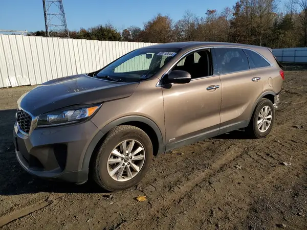 5XYPGDA33KG574406 2019 KIA SORENTO - Image 1