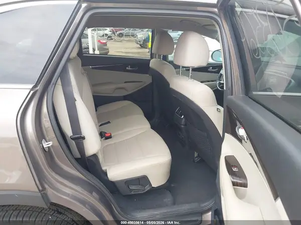 5XYPGDA33KG574471 2019 KIA SORENTO - Image 8