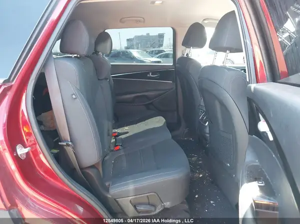 5XYPGDA33KG600485 2019 KIA SORENTO - Image 8