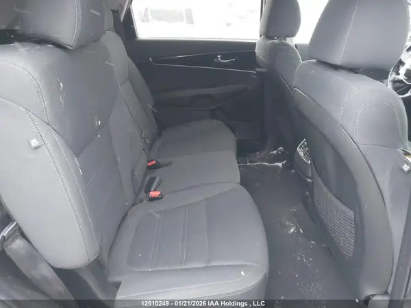 5XYPGDA33KG601202 2019 KIA SORENTO - Image 8