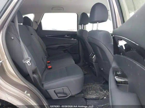 5XYPGDA33KG601975 2019 KIA SORENTO - Image 8