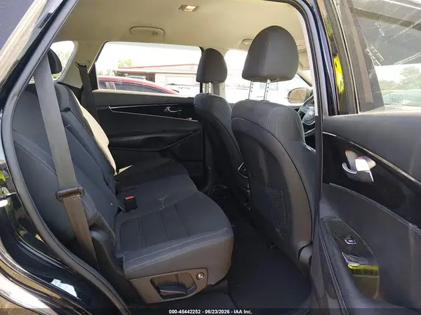 5XYPGDA33LG637814 2020 KIA SORENTO - Image 8