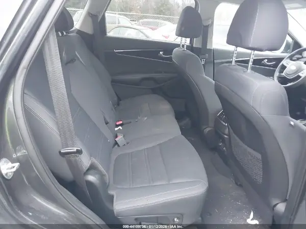 5XYPGDA33LG638252 2020 KIA SORENTO - Image 8