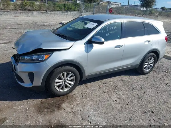 5XYPGDA33LG650756 2020 KIA SORENTO - Image 2