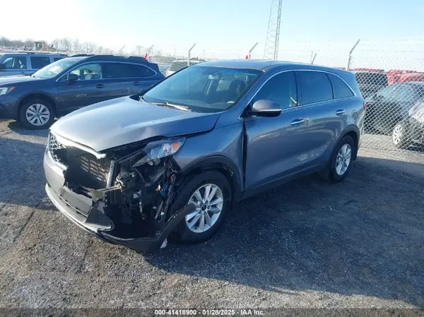 5XYPGDA33LG689945 2020 KIA SORENTO - Image 2