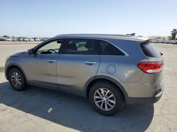 5XYPGDA34GG010674 2016 KIA SORENTO - Image 2