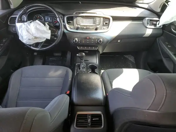 5XYPGDA34GG010674 2016 KIA SORENTO - Image 8