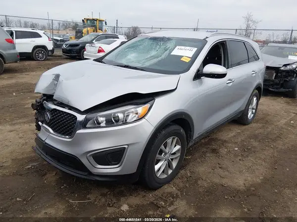5XYPGDA34GG014644 2016 KIA SORENTO - Image 2