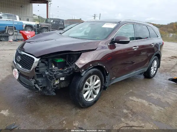 5XYPGDA34GG017317 2016 KIA SORENTO - Image 2