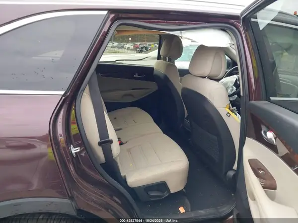 5XYPGDA34GG017317 2016 KIA SORENTO - Image 8