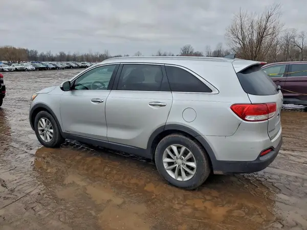 5XYPGDA34GG032660 2016 KIA SORENTO - Image 2