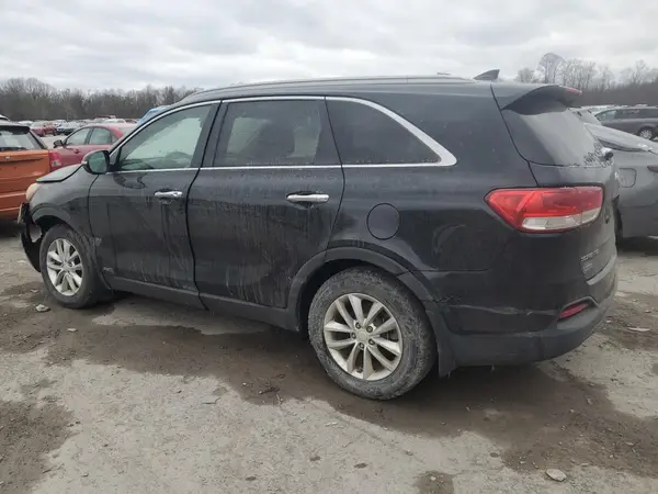 5XYPGDA34GG035879 2016 KIA SORENTO - Image 2