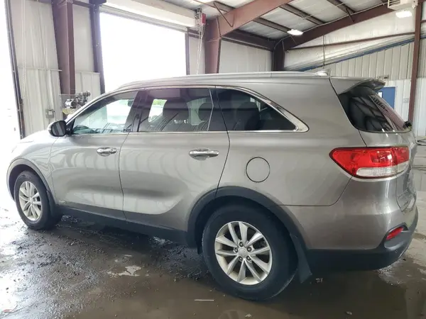 5XYPGDA34GG040970 2016 KIA SORENTO - Image 2