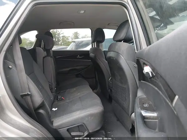 5XYPGDA34GG043920 2016 KIA SORENTO - Image 8