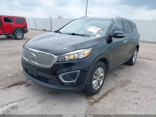 5XYPGDA34GG047028 2016 KIA SORENTO - Image 2