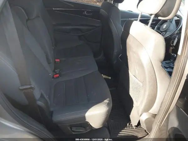 5XYPGDA34GG050334 2016 KIA SORENTO - Image 8