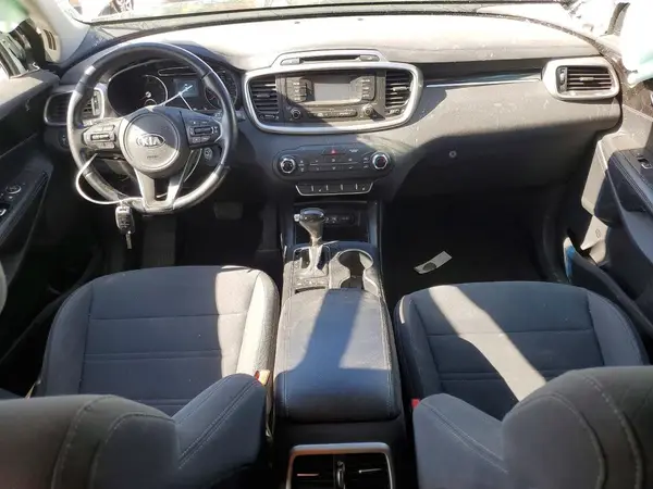 5XYPGDA34GG056408 2016 KIA SORENTO - Image 8