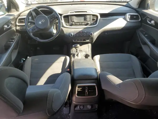 5XYPGDA34GG061351 2016 KIA SORENTO - Image 8