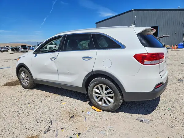 5XYPGDA34GG064959 2016 KIA SORENTO - Image 2