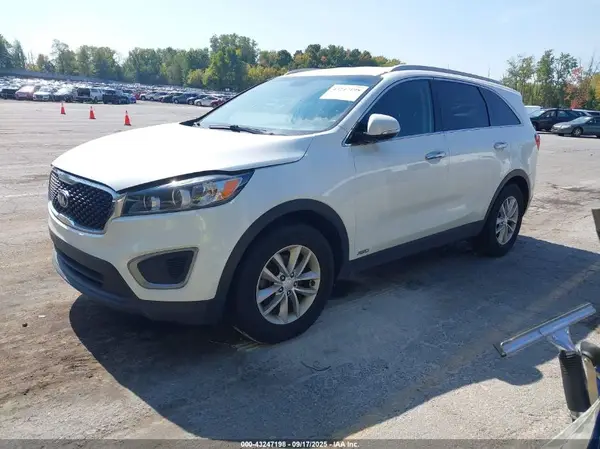 5XYPGDA34GG074228 2016 KIA SORENTO - Image 2