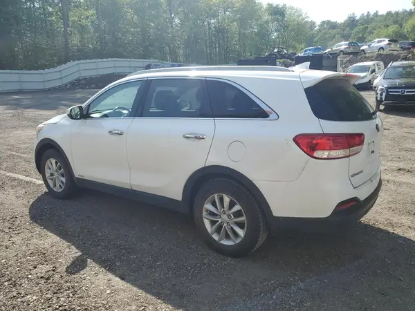 5XYPGDA34GG098142 2016 KIA SORENTO - Image 2