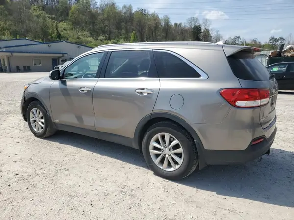 5XYPGDA34GG104067 2016 KIA SORENTO - Image 2