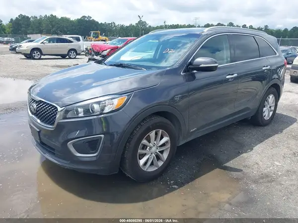 5XYPGDA34GG110192 2016 KIA SORENTO - Image 2
