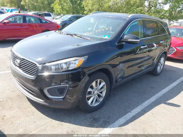 5XYPGDA34GG110595 2016 KIA SORENTO - Image 2