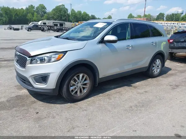 5XYPGDA34GG121404 2016 KIA SORENTO - Image 2