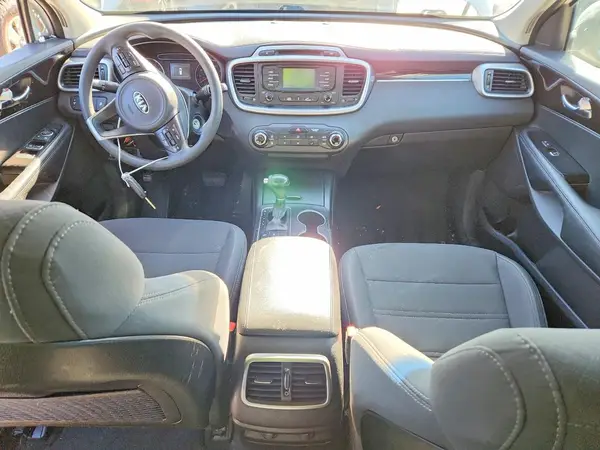 5XYPGDA34GG125260 2016 KIA SORENTO - Image 8