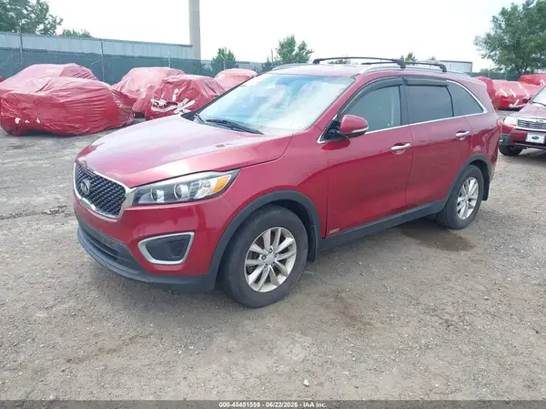 5XYPGDA34GG157867 2016 KIA SORENTO - Image 2