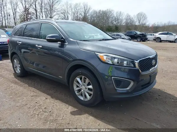 5XYPGDA34GG165547 2016 KIA SORENTO - Image 1