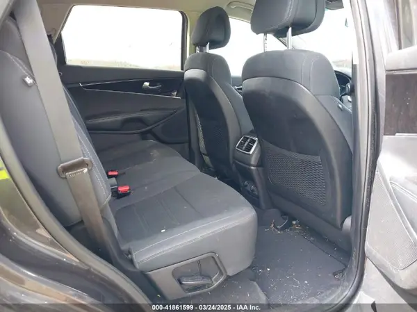 5XYPGDA34GG165547 2016 KIA SORENTO - Image 8