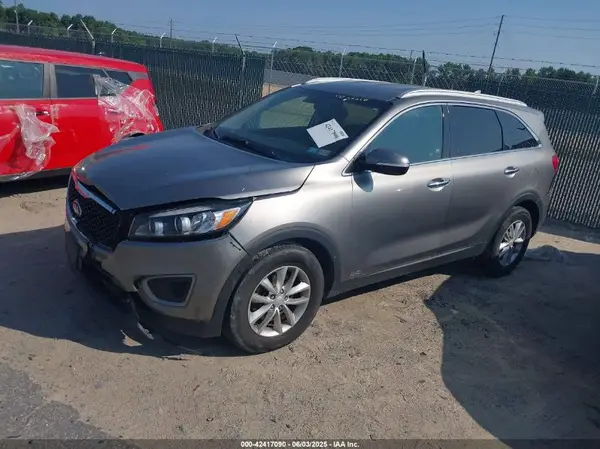 5XYPGDA34GG170537 2016 KIA SORENTO - Image 2