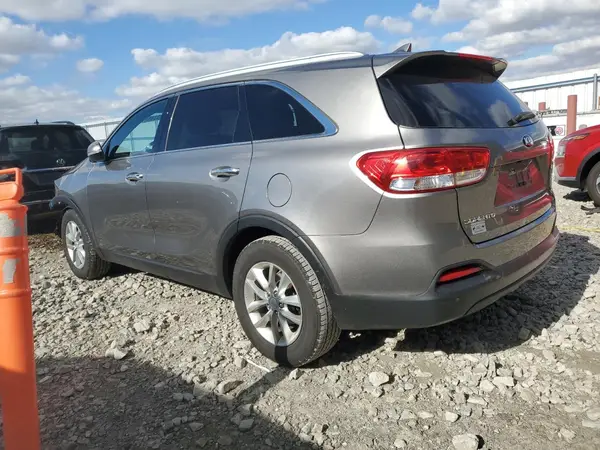5XYPGDA34HG188067 2017 KIA SORENTO - Image 2