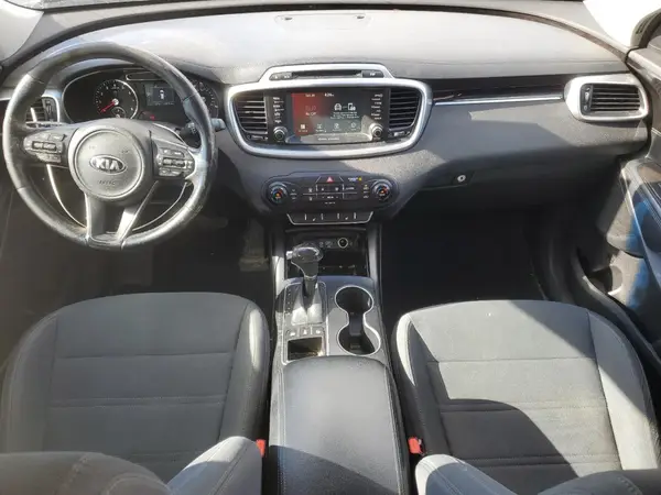 5XYPGDA34HG188067 2017 KIA SORENTO - Image 8