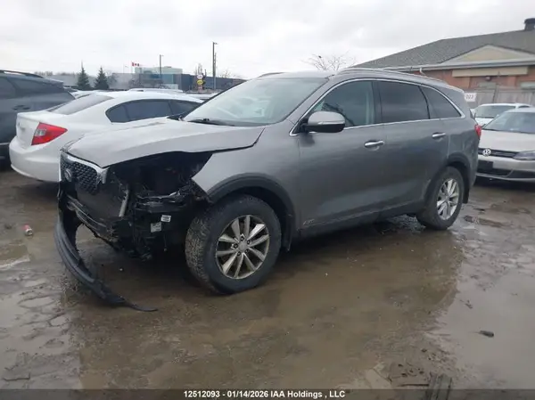 5XYPGDA34HG224209 2017 KIA SORENTO - Image 2