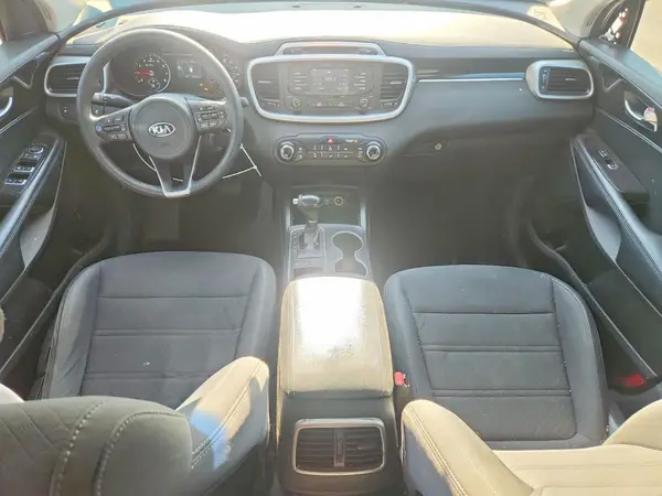 5XYPGDA34HG227174 2017 KIA SORENTO - Image 8