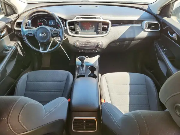 5XYPGDA34HG233234 2017 KIA SORENTO - Image 8