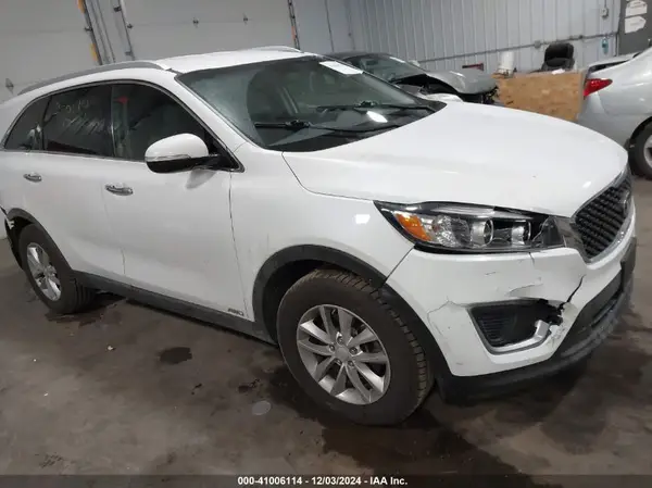 5XYPGDA34HG245951 2017 KIA SORENTO - Image 1