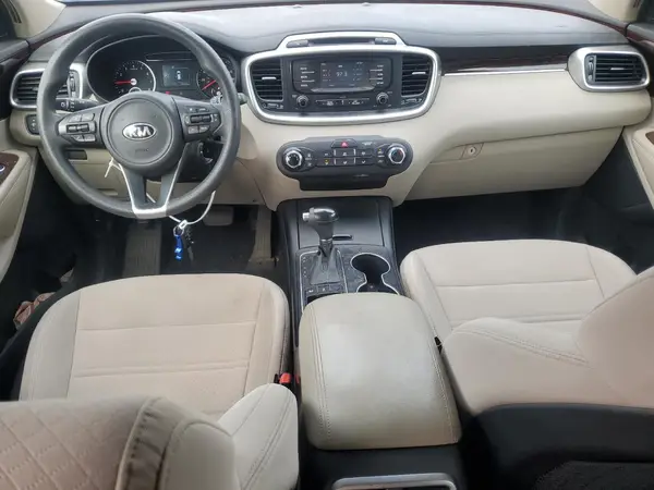 5XYPGDA34HG246453 2017 KIA SORENTO - Image 8